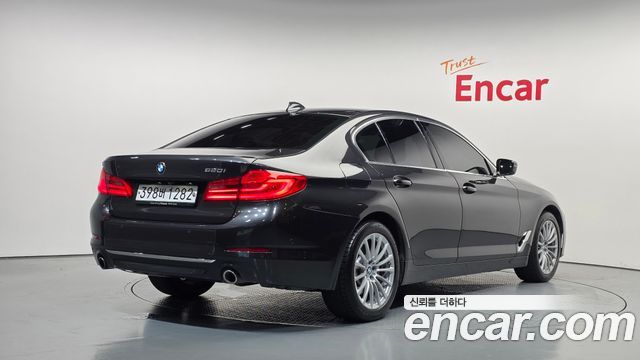 BMW 5-Series 2020 — photo 2