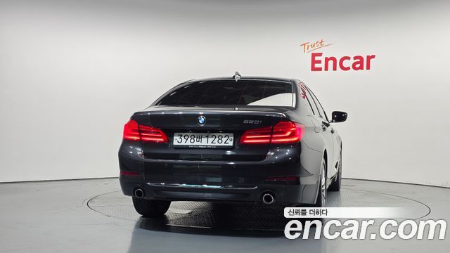 BMW 5-Series 2020 — photo 4
