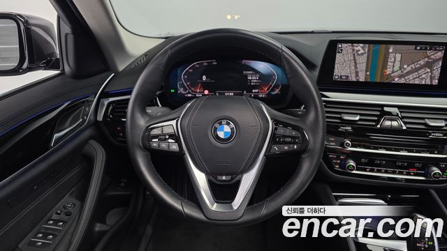 BMW 5-Series 2020 — photo 19