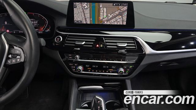 BMW 5-Series 2020 — photo 21
