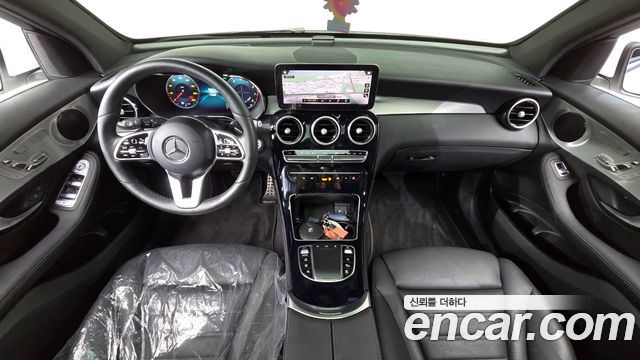 Mercedes-Benz GLC-Class 2020 — photo 10