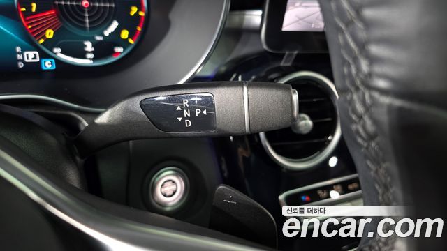 Mercedes-Benz GLC-Class 2020 — photo 12