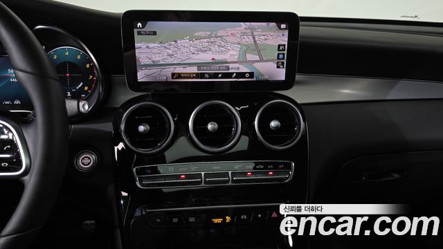 Mercedes-Benz GLC-Class 2020 — photo 18
