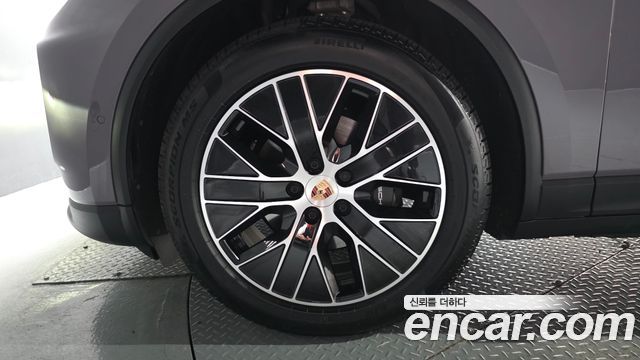Porsche Macan 2025 — photo 5