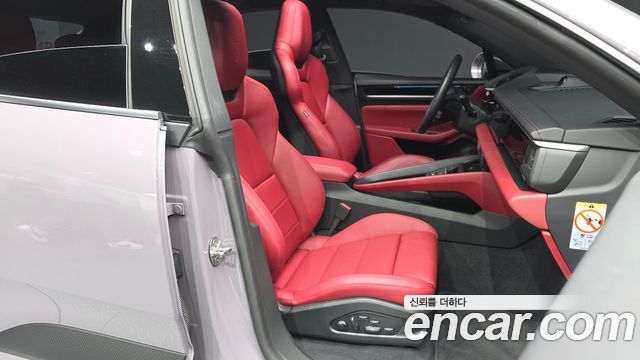 Porsche Macan 2025 — photo 11