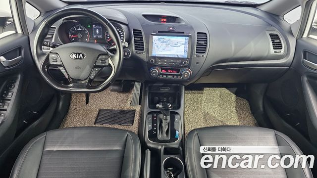 Kia K3 2016 — photo 10