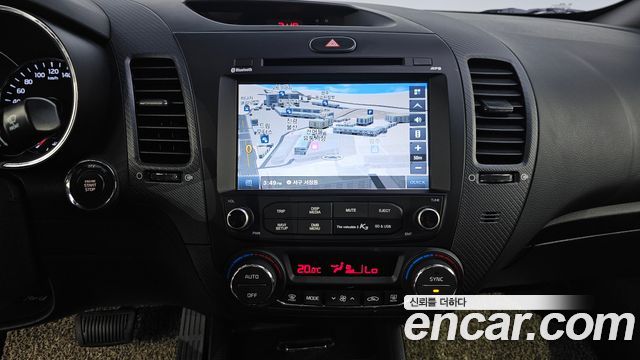 Kia K3 2016 — photo 19