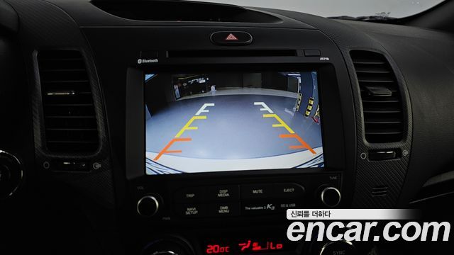 Kia K3 2016 — photo 20