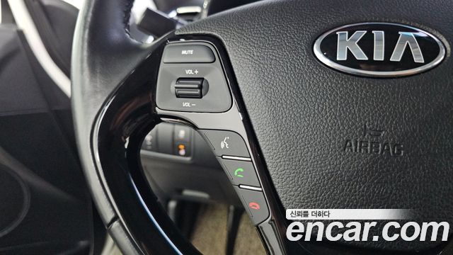 Kia K3 2016 — photo 33