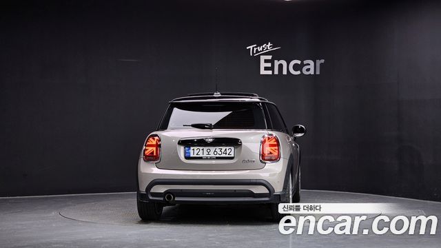 Mini Cooper 2023 — photo 4