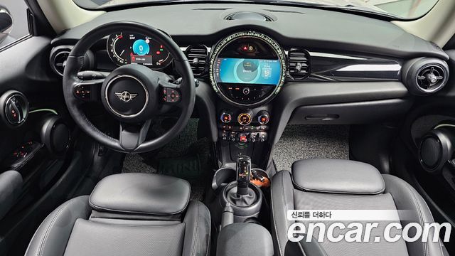 Mini Cooper 2023 — photo 10
