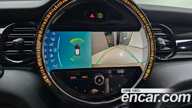 Mini Cooper 2023 — photo 21