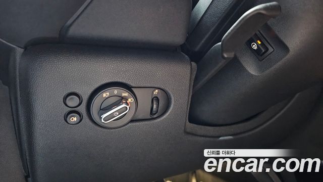 Mini Cooper 2023 — photo 24