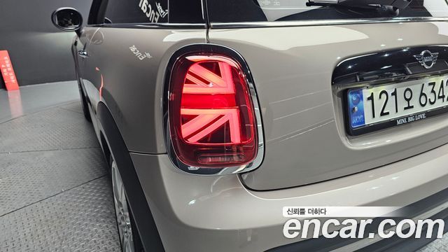 Mini Cooper 2023 — photo 9