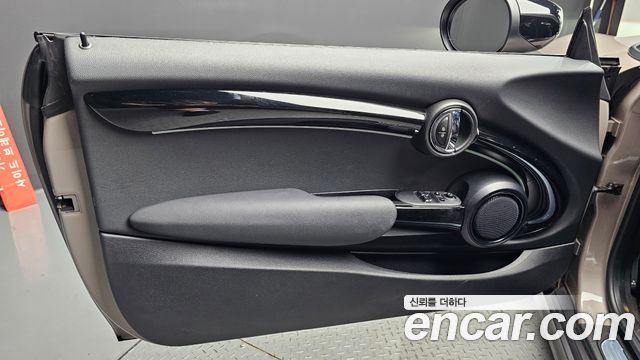 Mini Cooper 2023 — photo 14