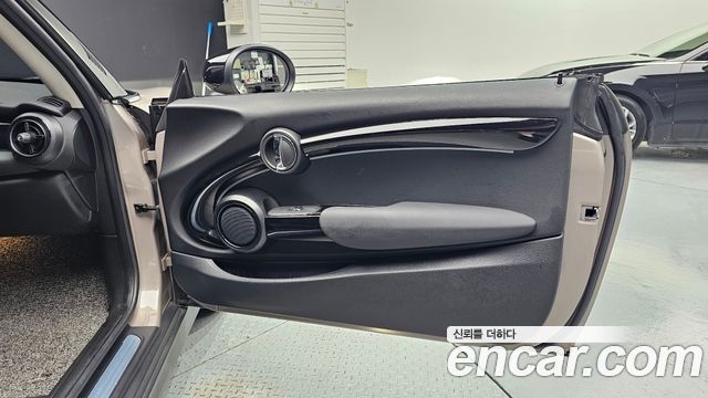 Mini Cooper 2023 — photo 15