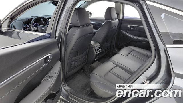 Hyundai Sonata 2023 — photo 12
