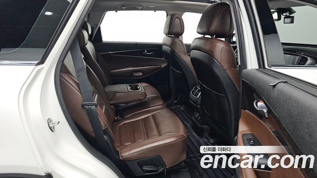 Kia Sorento 2016 — photo 18