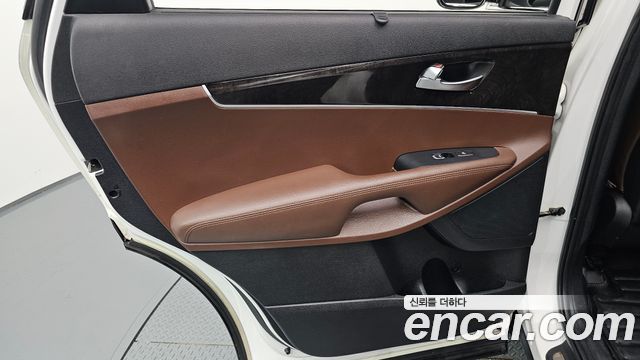 Kia Sorento 2016 — photo 15