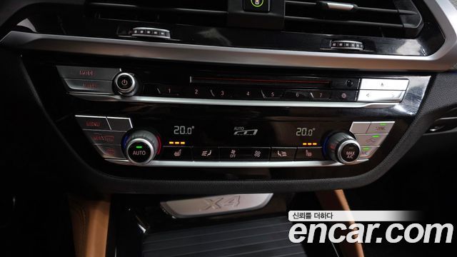 BMW X4 2019 — photo 16