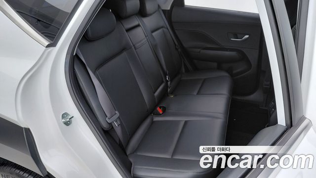 Hyundai Kona 2023 — photo 11