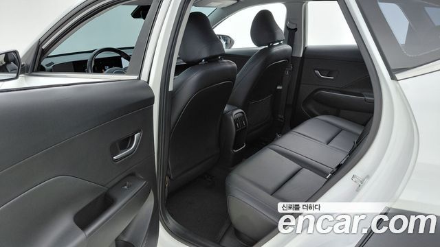 Hyundai Kona 2023 — photo 12