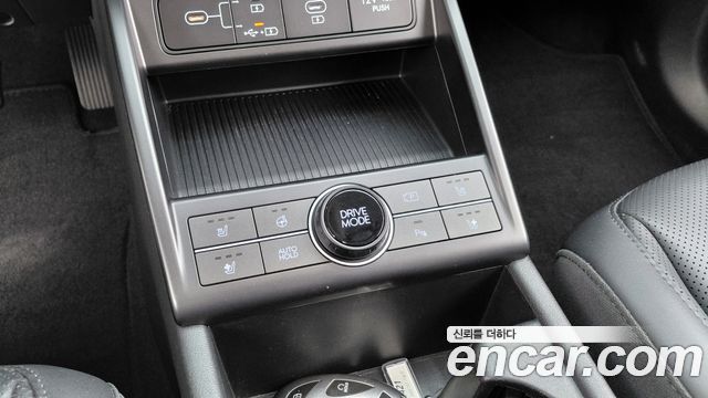 Hyundai Kona 2023 — photo 17
