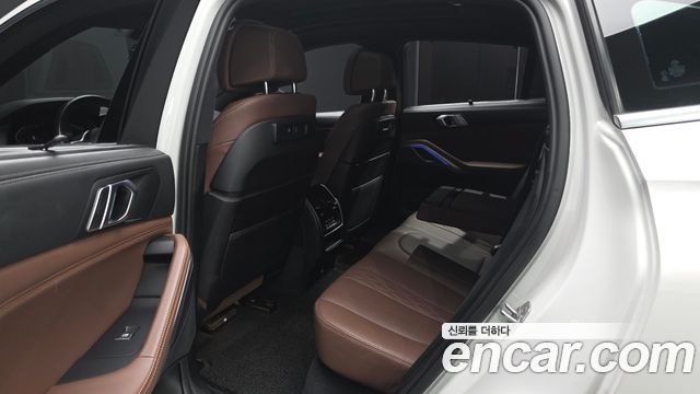 BMW X6 2022 — photo 17