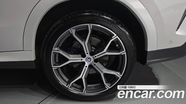 BMW X6 2022 — photo 7