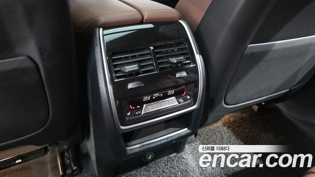 BMW X6 2022 — photo 31