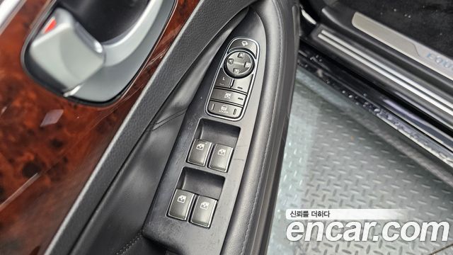 Hyundai Equus 2012 — photo 24