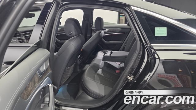 Audi A6 2021 — photo 11