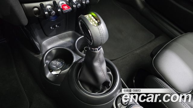 Mini Cooper 2019 — photo 9