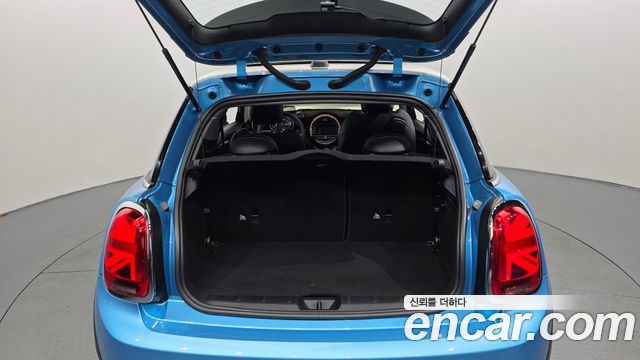 Mini Cooper 2019 — photo 19
