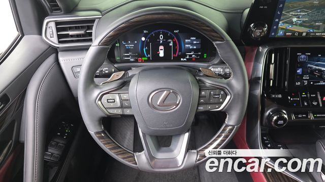 Lexus LX 2025 — photo 18