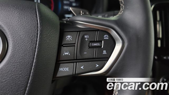 Lexus LX 2025 — photo 28