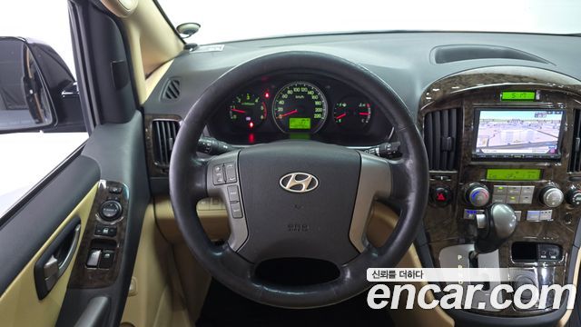 Hyundai Starex 2013 — photo 12