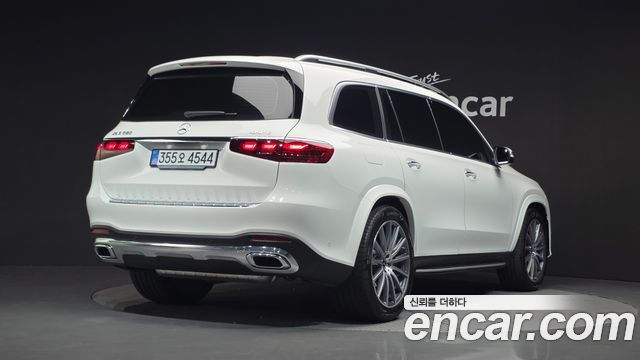 Mercedes-Benz GLS-Class 2025 — photo 2