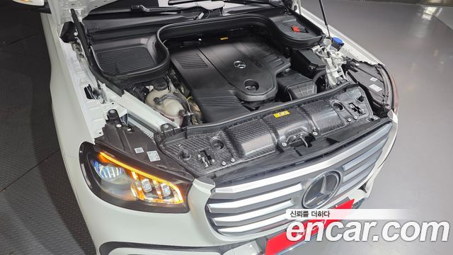 Mercedes-Benz GLS-Class 2025 — photo 6