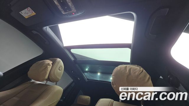 Mercedes-Benz GLS-Class 2025 — photo 18
