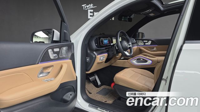 Mercedes-Benz GLS-Class 2025 — photo 19