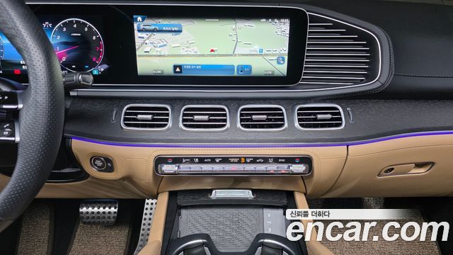 Mercedes-Benz GLS-Class 2025 — photo 21