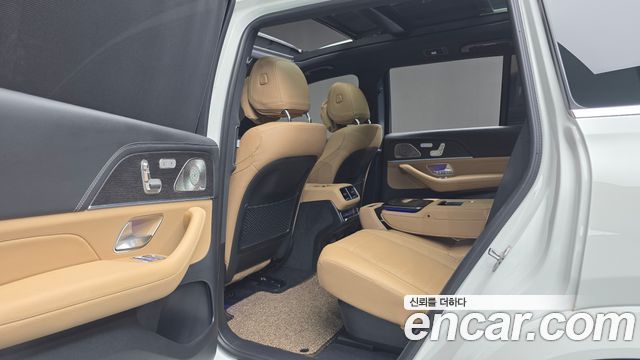 Mercedes-Benz GLS-Class 2025 — photo 23