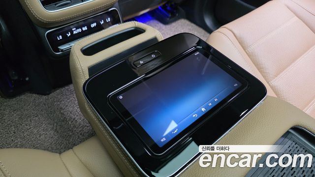 Mercedes-Benz GLS-Class 2025 — photo 27