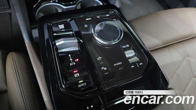 BMW 5-Series 2024 — photo 12
