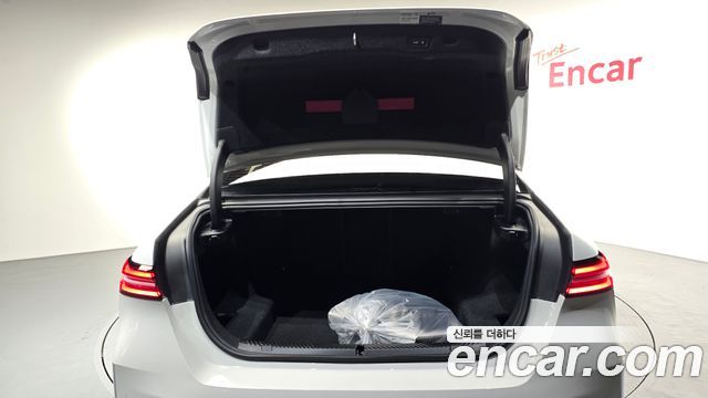 BMW 5-Series 2024 — photo 25