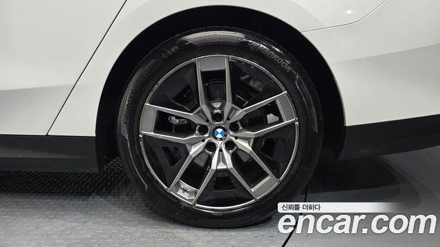 BMW 5-Series 2024 — photo 7