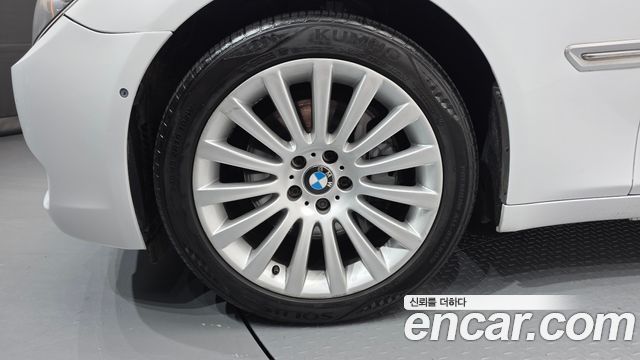 BMW 7-Series 2012 — photo 5