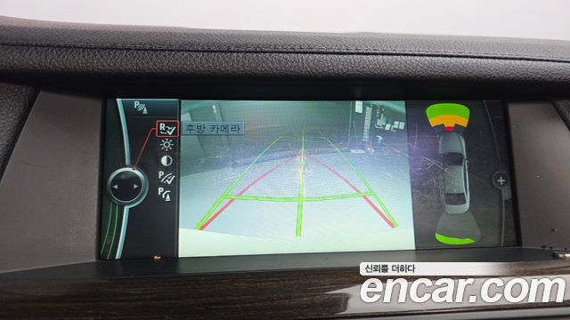 BMW 7-Series 2012 — photo 15