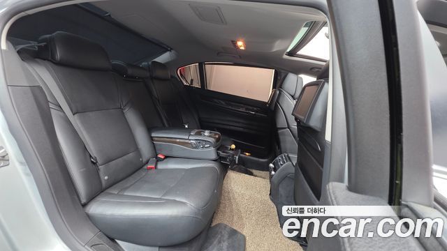 BMW 7-Series 2012 — photo 19